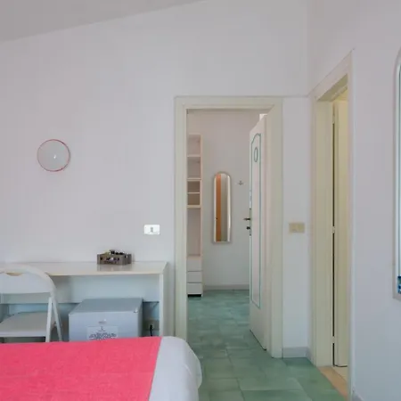 Hotel Punto 3*