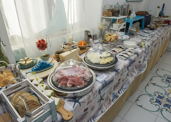 Punto 3* 坎普码港